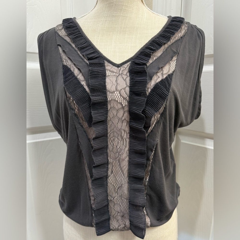 Express Tank Top XS – Floral Lace, Ruffle Detail, Stretch Hem